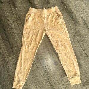Alo beige joggers size L